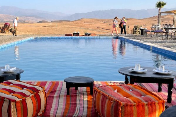 Marrakech: Agafay Desert Swimming Pool Pass & Lunch