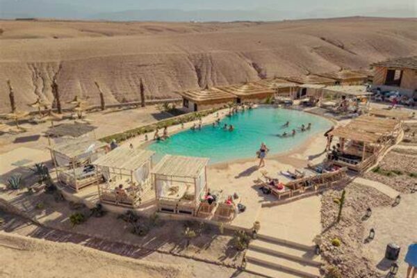 Marrakech: Agafay Desert Swimming Pool Pass & Lunch