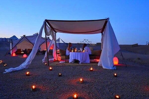 Marrakech: Sunset Dinner in Agafay Desert with show & Transport